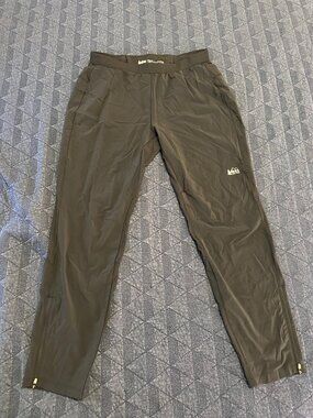 REI lightweight running pant
